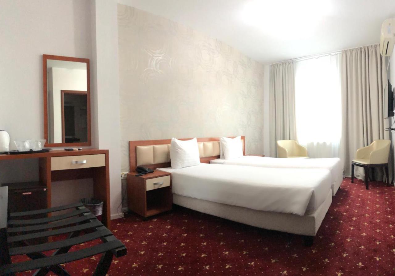 Kosher Hotel Lev Or Bukarest Eksteriør billede
